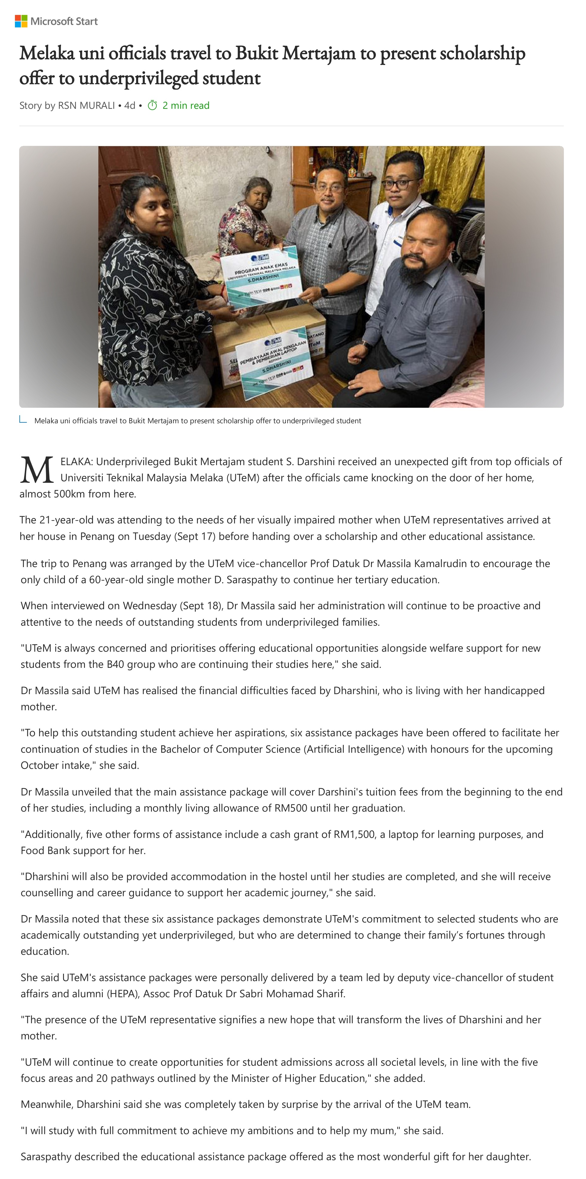 Melaka uni officials travel to Bukit Mertajam to present scholarship offer to underprivileged student